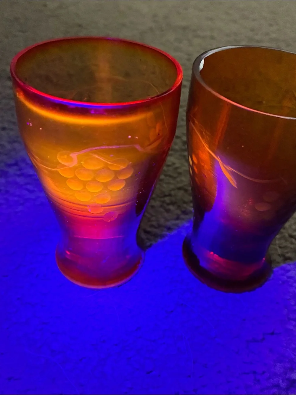 Set Of 2 Amber to Ruby Ombre Drinking Glass Tumbler Pair Unique Glow